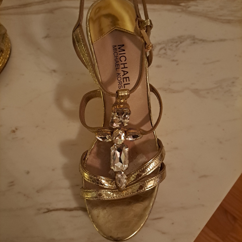 Shoes - Picture 4 of 5
